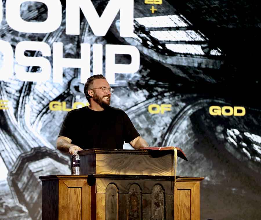 ian-home-page pastor ian gilchrist preaching the word of God